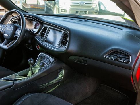 Used 2016 Dodge Challenger SRT Hellcat image 11
