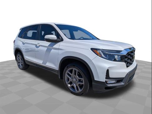 Used 2023 Honda Passport EX-L image 2
