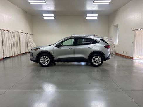 Used 2024 Ford Escape Active AWD/4WD image 5