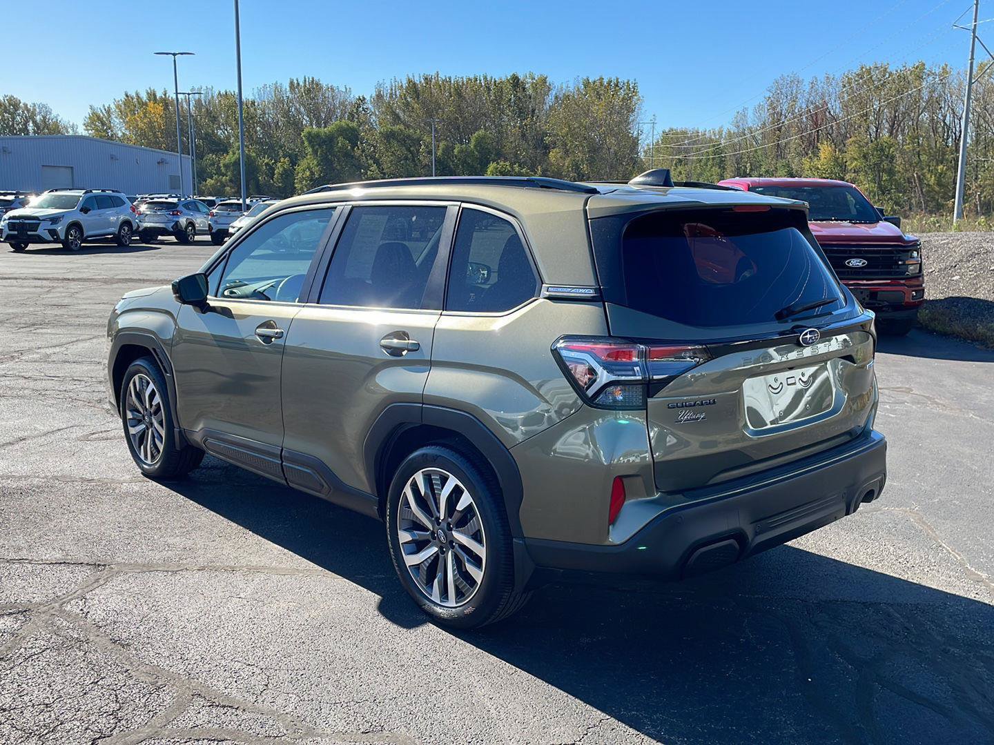 Used 2025 Subaru Forester Touring AWD/4WD image 3