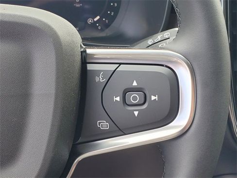 New 2026 Volvo XC40 B5 Core w/ Climate Package image 19