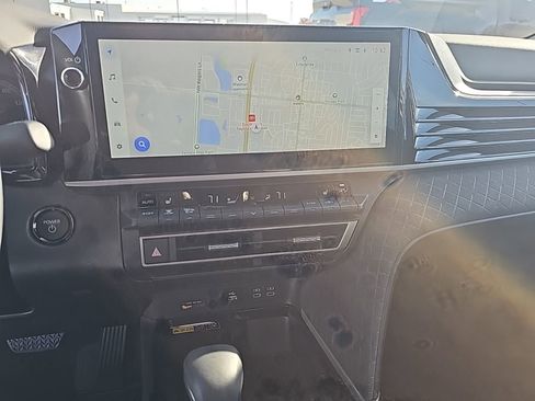 Used 2025 Toyota Camry XLE image 10