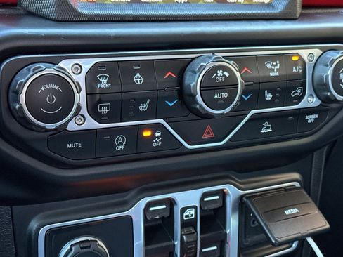 Used 2020 Jeep Gladiator Rubicon image 19