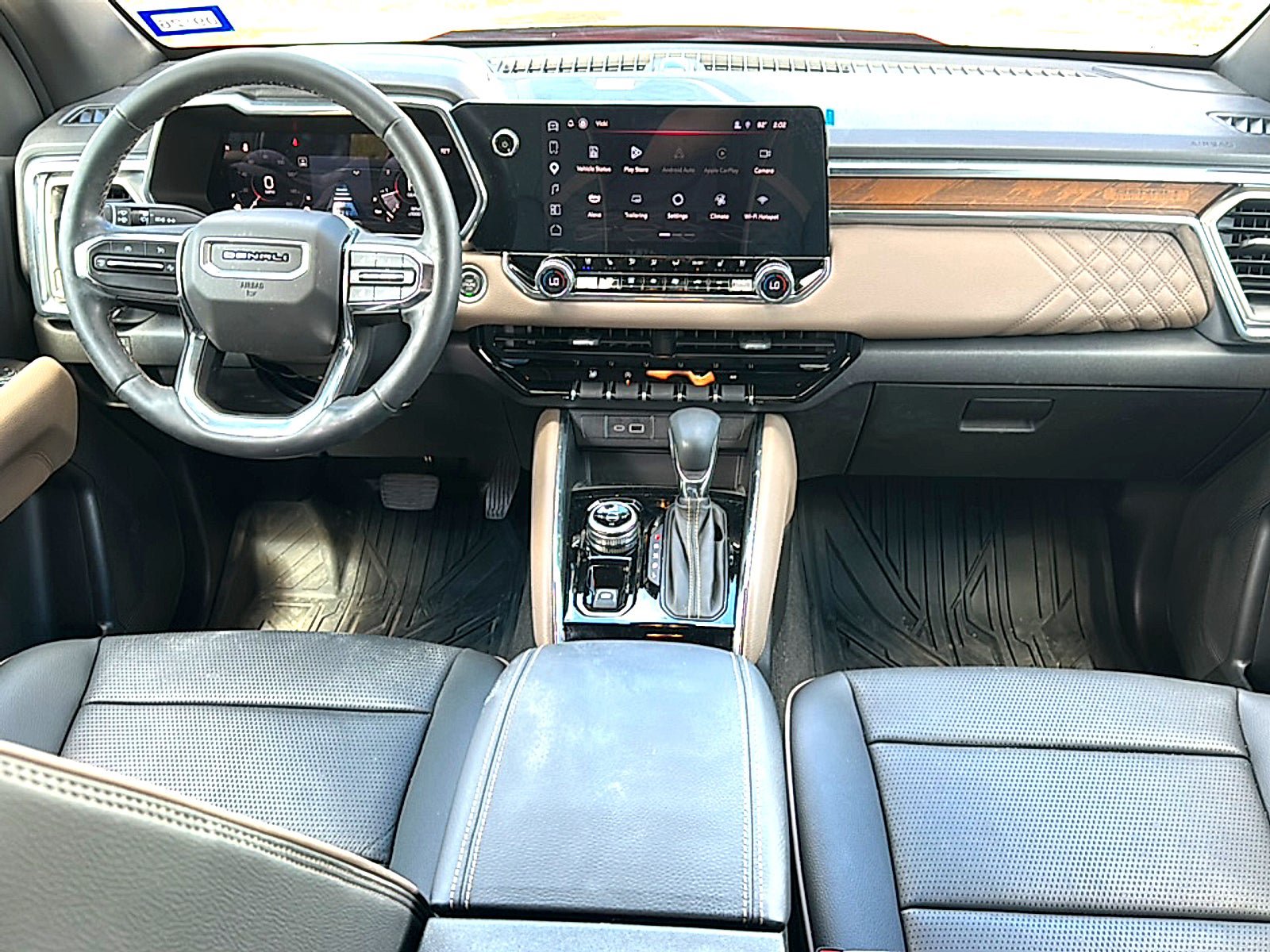 Used 2024 GMC Canyon Denali AWD/4WD image 21