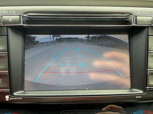 Used 2014 Toyota RAV4 Limited image 33