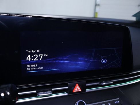 Used 2024 Hyundai Elantra Limited image 26