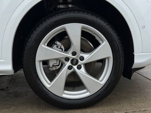 New 2025 Audi Q5 Premium Plus image 8
