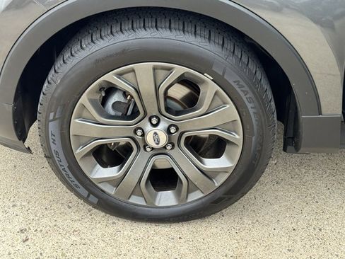 Used 2018 Ford Explorer Sport w/ Equipment Group 401A image 27