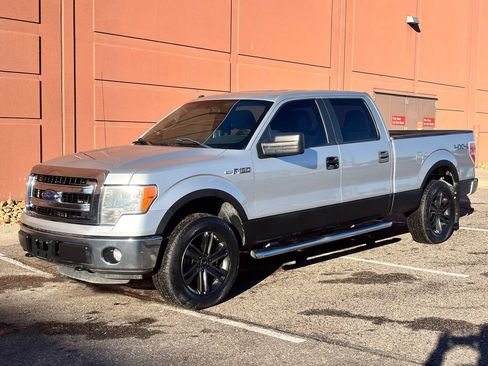 Used 2014 Ford F150 XLT w/ Trailer Tow Package image 8