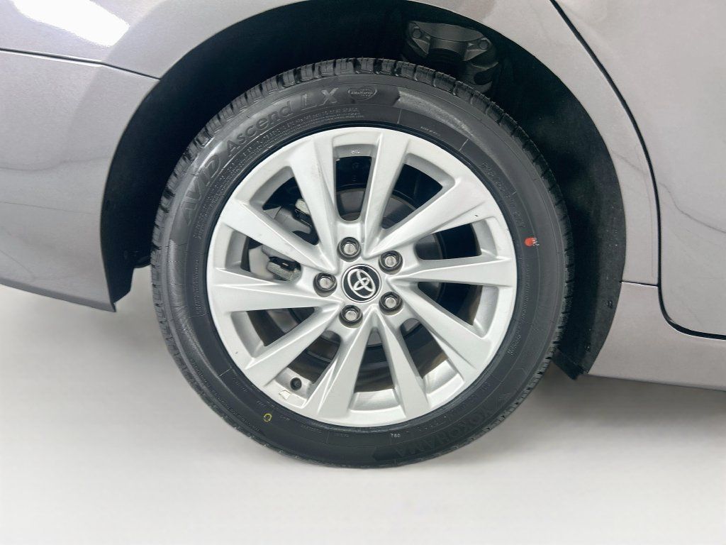Used 2024 Toyota Camry LE FWD image 31
