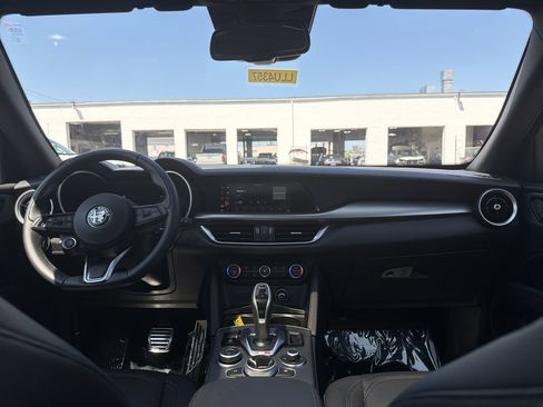Used 2024 Alfa Romeo Stelvio Ti AWD/4WD image 18