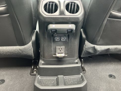 Used 2021 Jeep Wrangler Unlimited Sahara AWD/4WD image 36