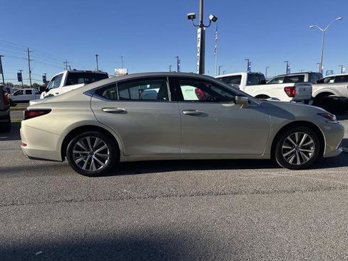 Used 2019 Lexus ES 350 image 4