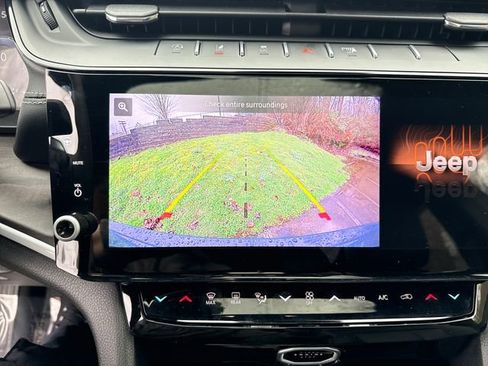 New 2026 Jeep Grand Cherokee Limited image 24