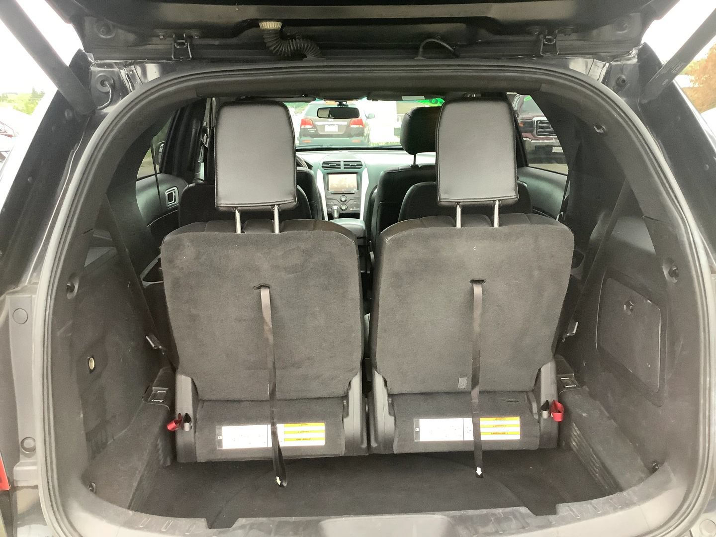 Used 2015 Ford Explorer XLT w/ Equipment Group 202A AWD/4WD image 16