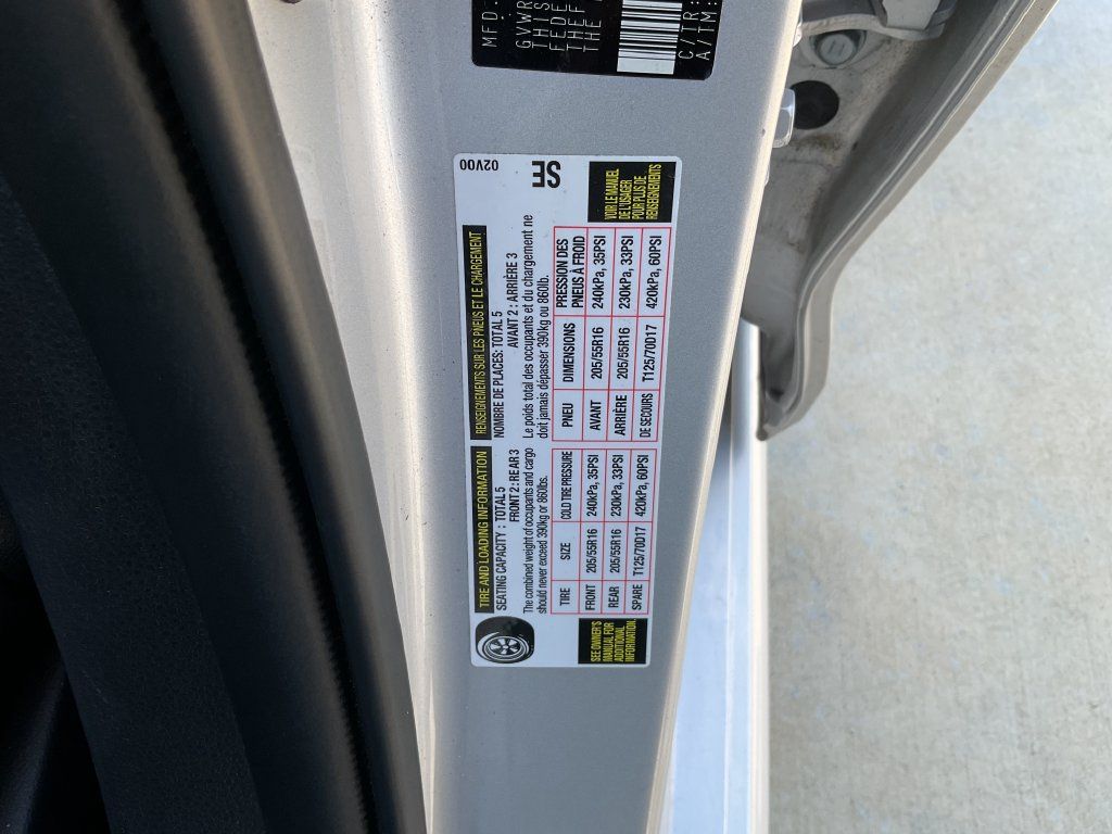 Used 2025 Toyota Corolla LE FWD image 31