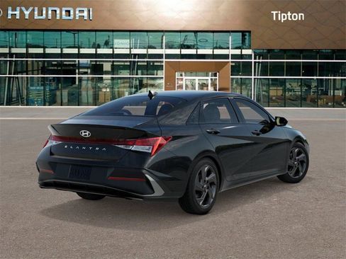 New 2026 Hyundai Elantra Sport image 4