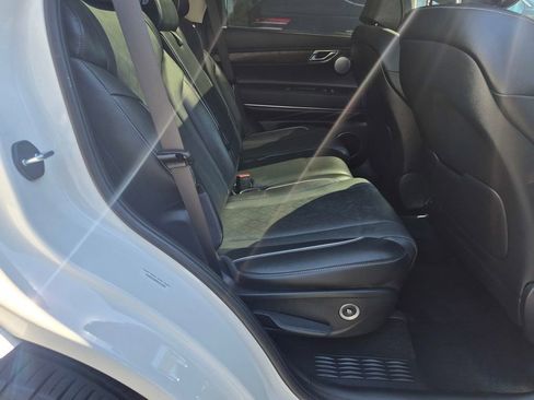 Used 2025 Genesis GV80 2.5T Prestige image 31