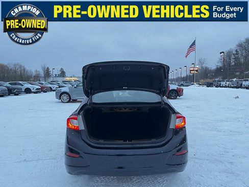 Used 2016 Chevrolet Cruze LT w/ Convenience Package image 11