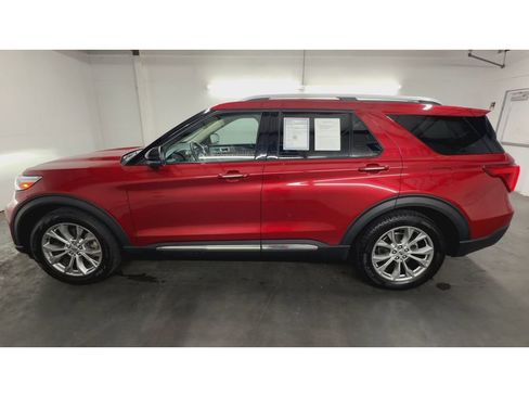 Used 2021 Ford Explorer Limited w/ Equipment Group 301A RWD image 5
