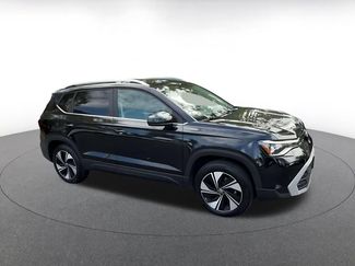Used 2026 Volkswagen Taos SE AWD/4WD video 2