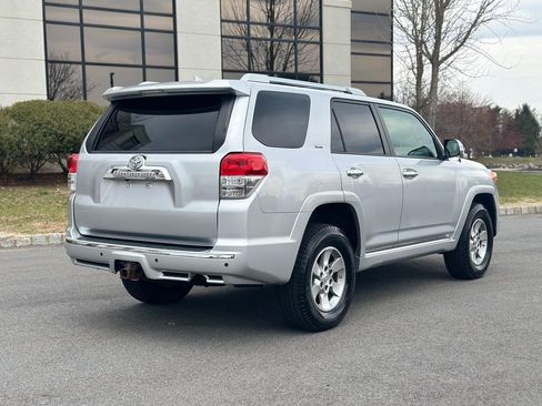 Used 2011 Toyota 4Runner SR5 image 7