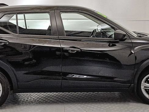 Used 2024 Nissan Kicks S FWD image 2