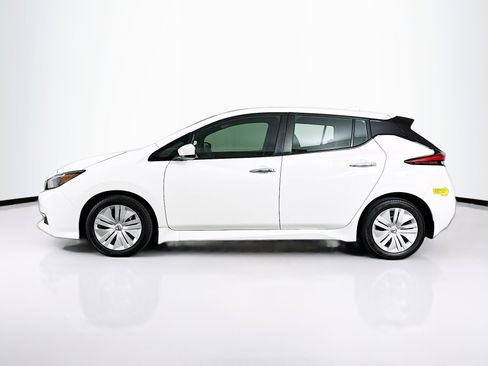Used 2022 Nissan Leaf S FWD image 4