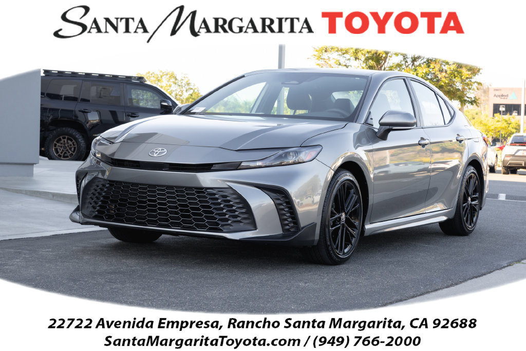 Certified 2025 Toyota Camry SE FWD image 1