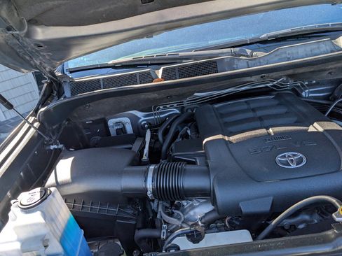 Used 2017 Toyota Tundra SR5 w/ SR5 Upgrade Package image 19