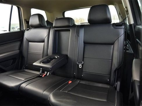 Certified 2022 Volkswagen Atlas SE image 20