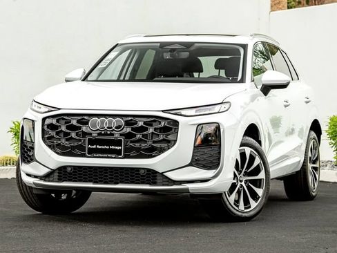New 2026 Audi Q3 quattro 2.0T AWD/4WD image 1