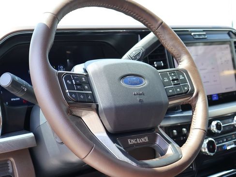 New 2026 Ford F350 King Ranch w/ FX4 Off-Road Package AWD/4WD image 25