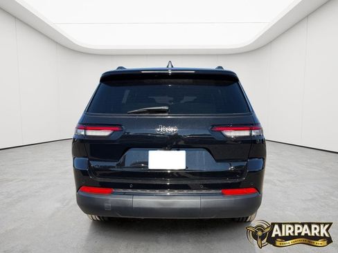 New 2025 Jeep Grand Cherokee L Altitude AWD/4WD image 6