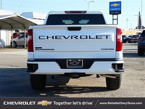 New 2026 Chevrolet Silverado 1500 Custom w/ LPO, Dark Essentials Package image 5