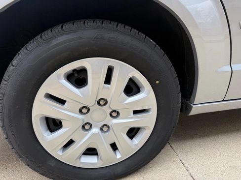 Used 2015 Dodge Grand Caravan SE w/ Quick Order Package 29E SE image 26