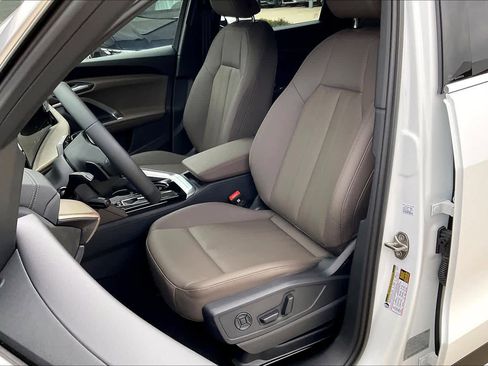 New 2025 Audi Q5 Premium w/ Convenience Package image 9