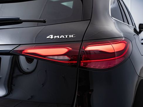 Certified 2026 Mercedes-Benz GLC 300 4MATIC image 9