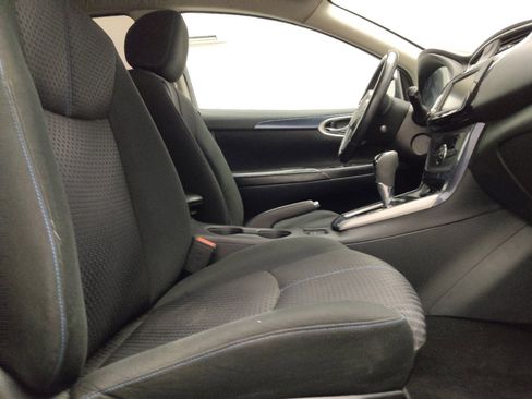 Used 2019 Nissan Sentra SR FWD image 21