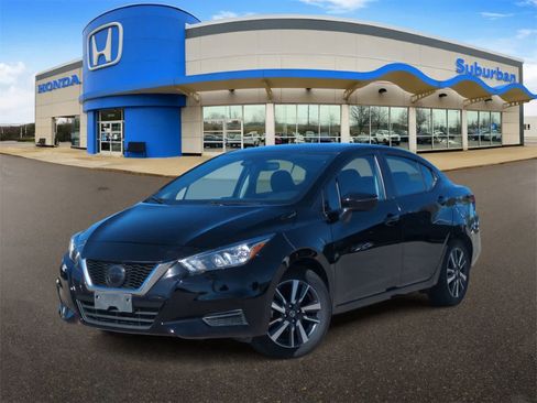 Used 2021 Nissan Versa SV image 1