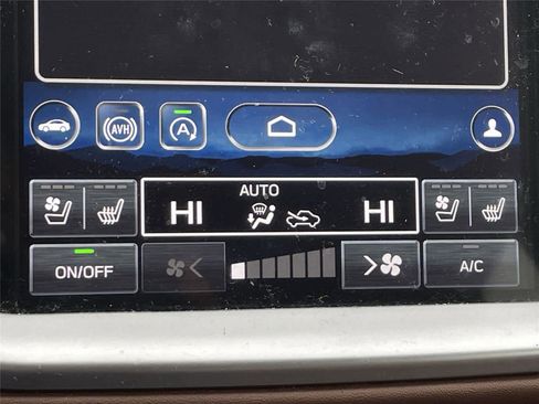 Used 2022 Subaru Outback Touring XT image 20