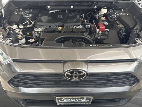 Used 2021 Toyota RAV4 XLE Premium FWD image 25