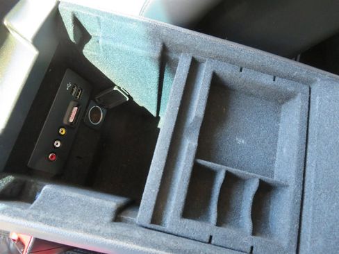 Used 2013 Lincoln MKZ Reserve image 22