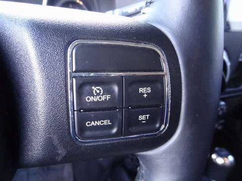 Used 2015 Jeep Wrangler Unlimited Sahara image 18