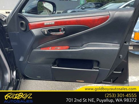 Used 2011 Lexus LS 460 AWD w/ Luxury Value Edition image 21