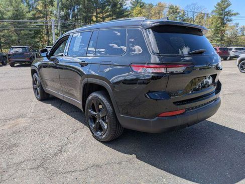 Certified 2024 Jeep Grand Cherokee L Laredo AWD/4WD image 8