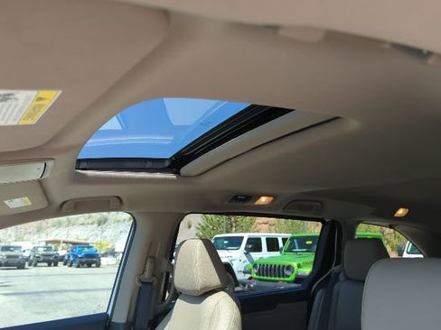 Used 2024 Honda Odyssey EX-L image 16