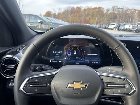 New 2026 Chevrolet Equinox LT w/ LPO, Floor Liner Package image 11