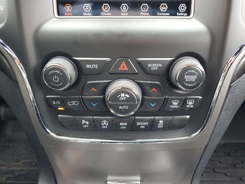 Used 2018 Jeep Grand Cherokee Laredo image 9