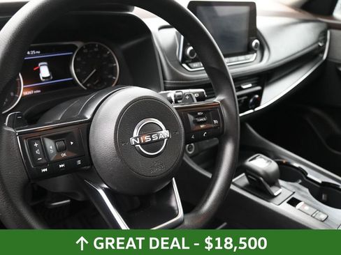 Used 2023 Nissan Rogue S image 21